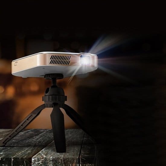 Integrating Pico Projectors with Smart Home Systems