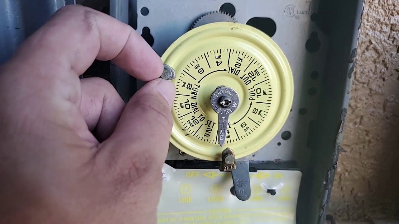 Guide to Safely Turning Off Your Pool Pump